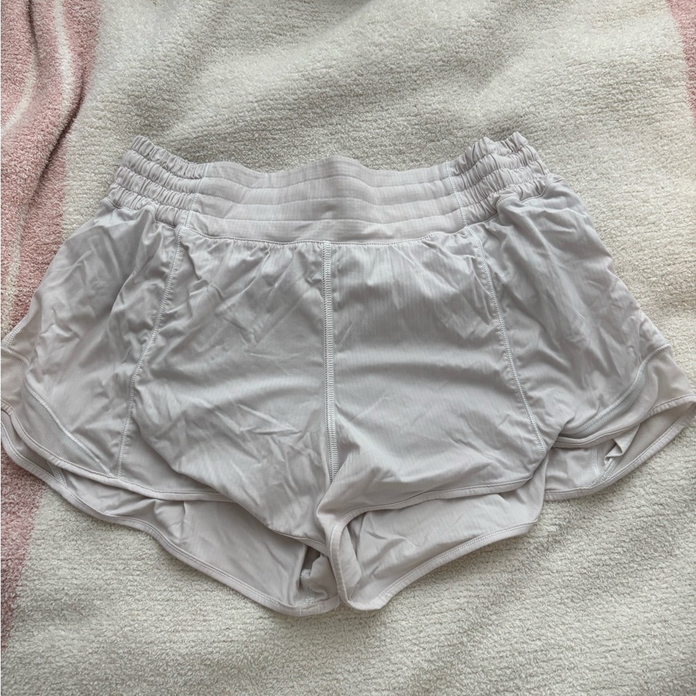 Lululemon hotty hot high rise 2.5” short
